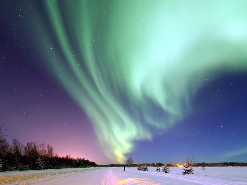 Alaska Aurora Train with Lodge at Black Rapids