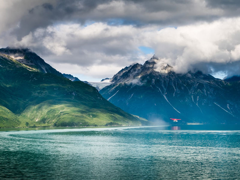 Anchorage Day Trips | Lake Clark National Park Bear Viewing 